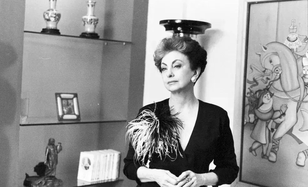 "Vale Tudo": relembre looks de Odete Roitman da versão original