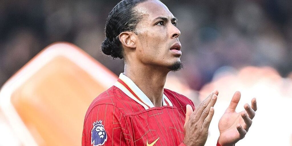 Após renovação com Salah, Liverpool se aproxima de acordo com Van Dijk