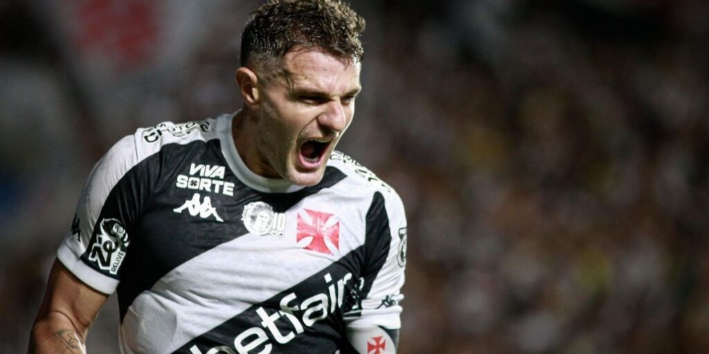Com dois de Vegetti, Vasco vence Sport pelo Brasileirão