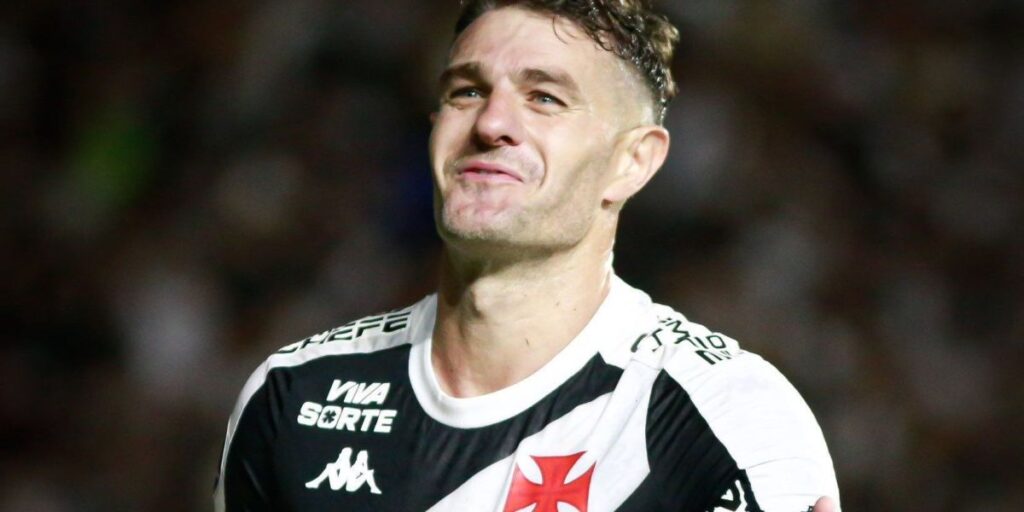 “Papai” Vegetti supera Cano na artilharia estrangeira do Vasco