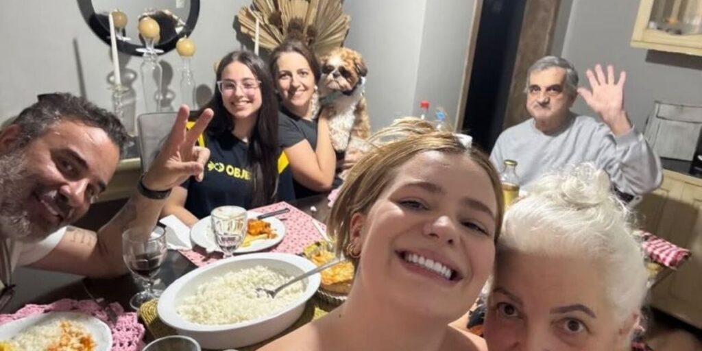 Viih Tube se reaproxima de família após desavença com o pai