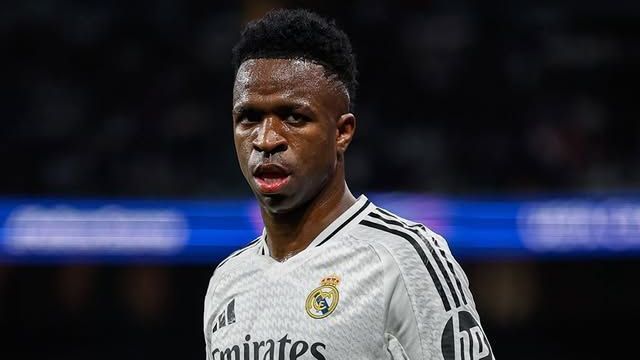 Ancelotti reforça confiança em Vini Jr. antes de duelo da Champions